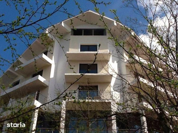 Casă cu Teren 500 Mp în Tractorul