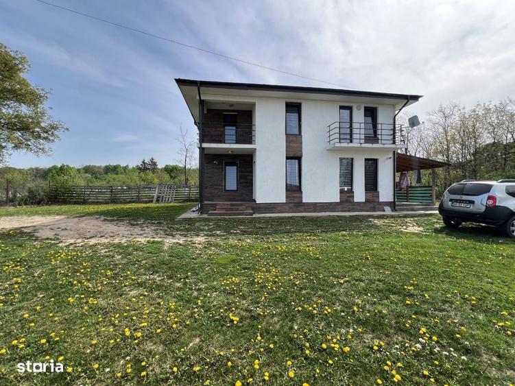 Casă cu 4 camere în Central