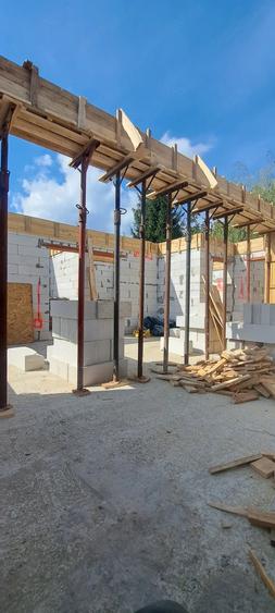 Casă cu Teren 650 Mp în Dobreni