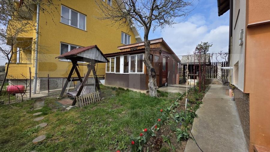 Casă individuală cu 4 camere cu Canalizare în Periferie