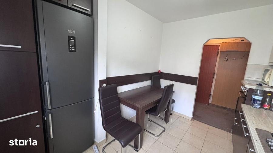 Apartament cu 3 camere decomandat în Dacia
