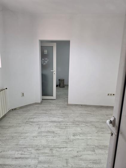 Apartament cu 2 camere semidecomandat în Universitate