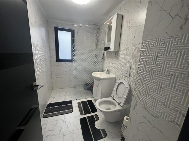 Apartament cu 4 camere decomandat, mobilat în Eminescu