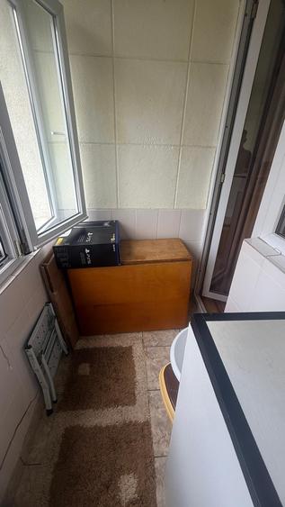 Apartament cu 3 camere semidecomandat în Ozana