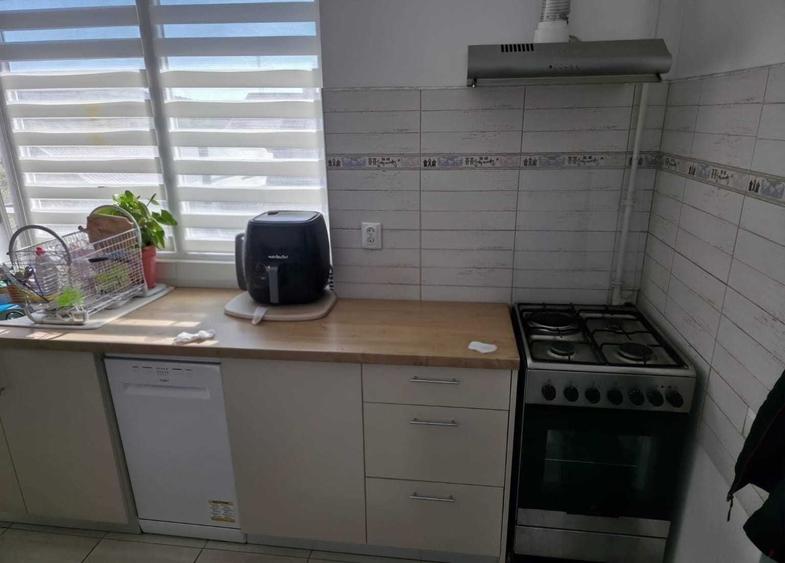 Apartament cu 3 camere în Florești