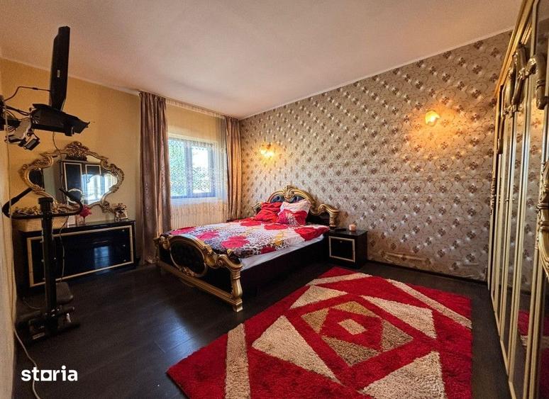 Casă cu 6 camere cu Teren 350 Mp în Cug