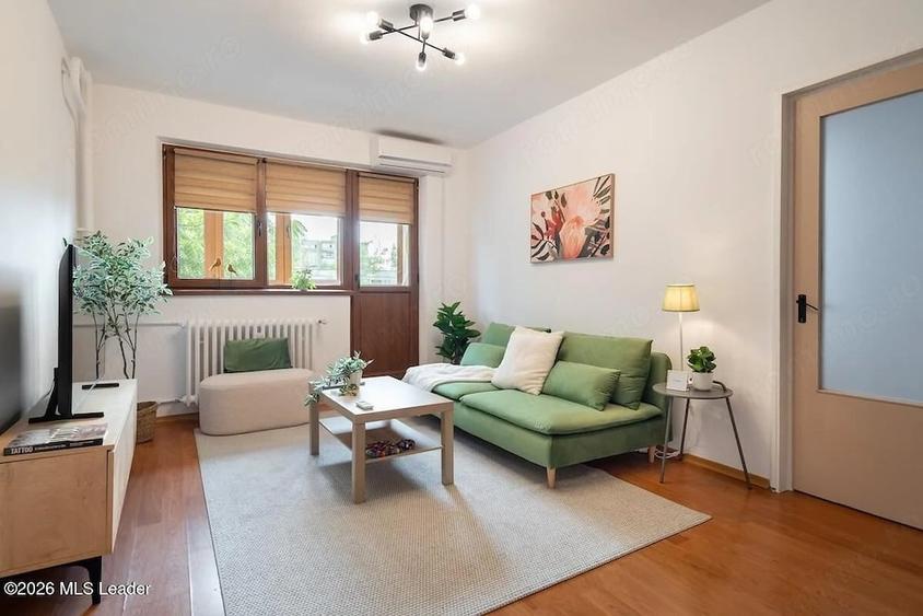 Apartament cu 4 camere semidecomandat în Drumul Taberei