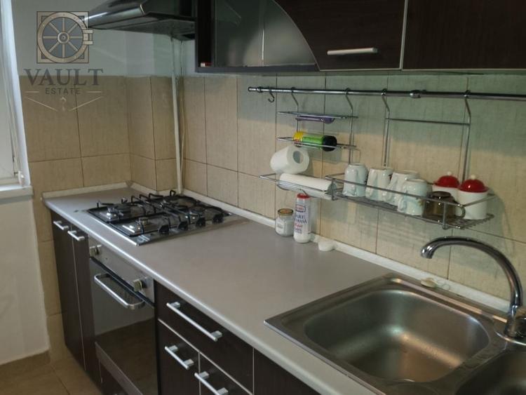 Apartament cu 2 camere semidecomandat, mobilat în Teiul Doamnei