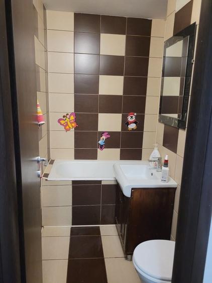 Apartament cu 2 camere decomandat în Malu Roșu