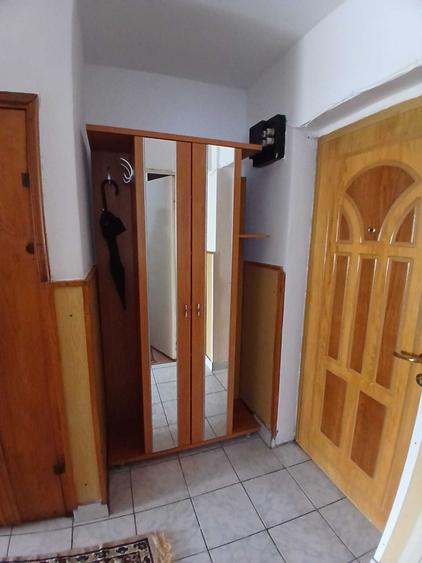 Apartament cu 2 camere decomandat în Poiana Codrului