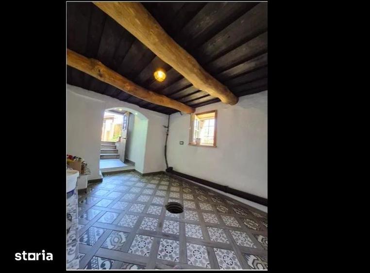 Casă cu 3 camere decomandat cu Teren 300 Mp în Central
