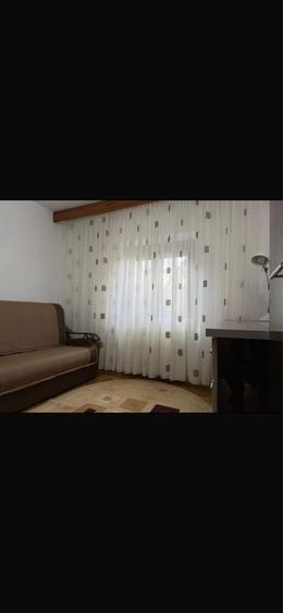 Apartament cu 3 camere decomandat în Bistrița Lac