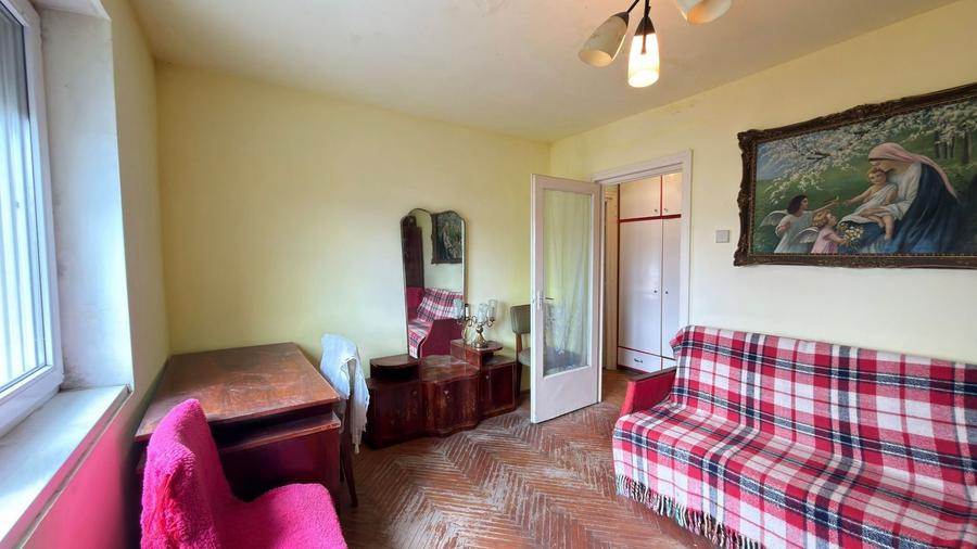 Apartament cu 2 camere semidecomandat, mobilat în Central