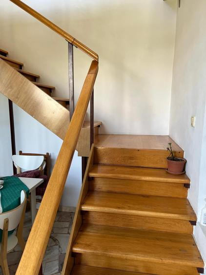 Casă individuală cu 8 camere cu Teren 687 Mp în Mihai Bravu