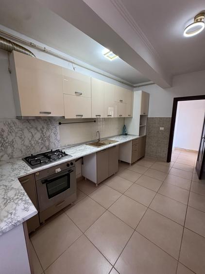 Apartament cu 3 camere în Fundeni