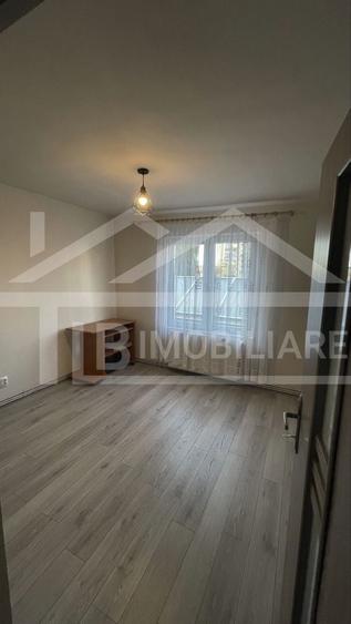 Apartament cu 3 camere decomandat, mobilat în Diamant