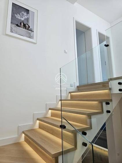 Casă cu 5 camere cu Teren 270 Mp în Tăuți
