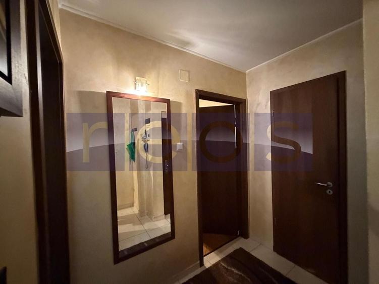 Apartament cu 3 camere, mobilat în P-ța Romană
