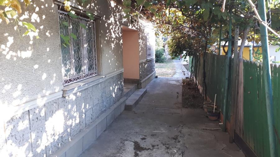 Casă individuală cu 3 camere cu Canalizare în CET