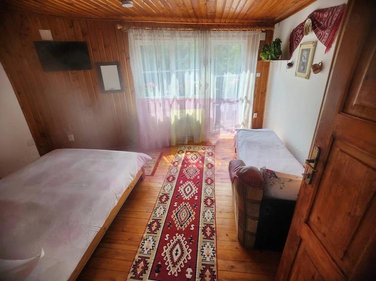 Casă cu 6 camere cu Teren 327 Mp în Zamora