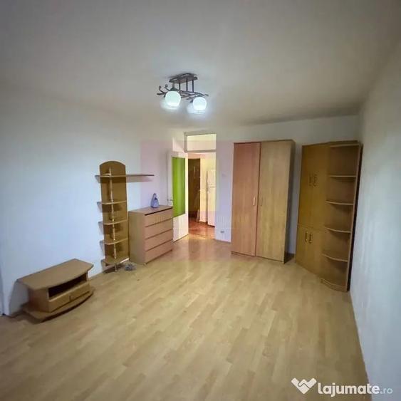 Garsonieră decomandată în Rahova