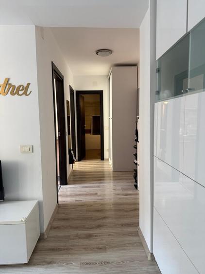 Apartament cu 2 camere decomandat în Titan
