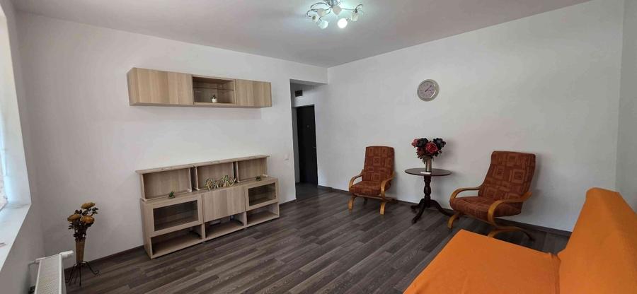 Apartament cu 2 camere decomandat, mobilat în Central