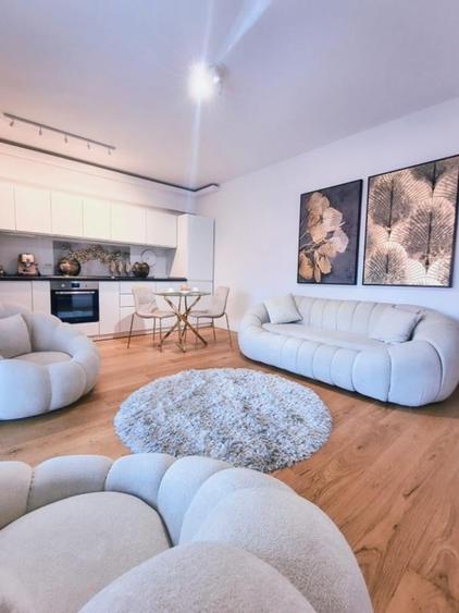 Apartament cu 2 camere semidecomandat, mobilat în Băneasa