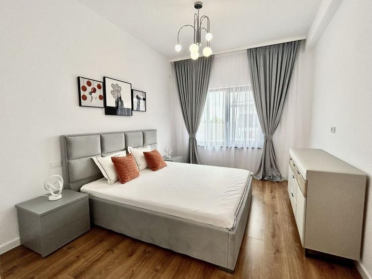Casă cu 4 camere cu Teren 500 Mp în Central