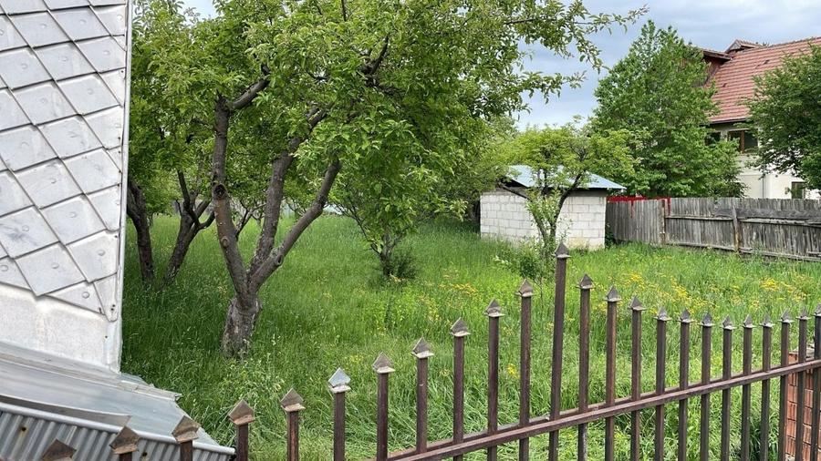 Casă individuală cu 3 camere cu Teren 1095 Mp în Central