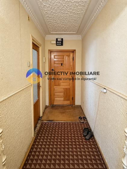 Apartament cu 4 camere decomandat în Mărăței