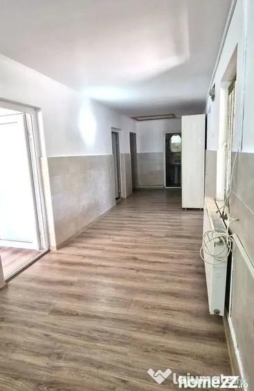 Casă cu 3 camere cu Teren 2100 Mp în Tuzla
