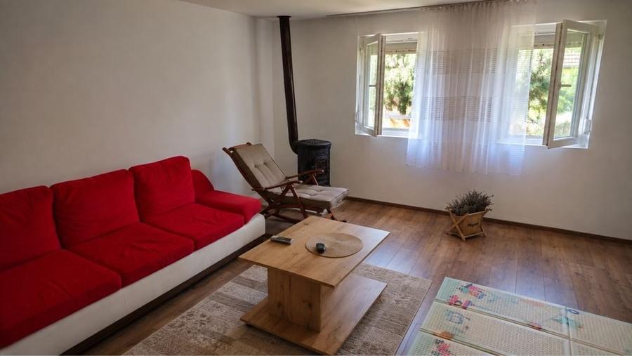 Casă cu 4 camere în Ferendia