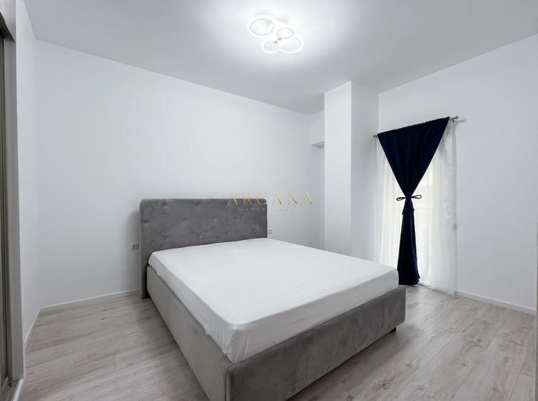 Apartament cu 3 camere semidecomandat, mobilat în Semicentral