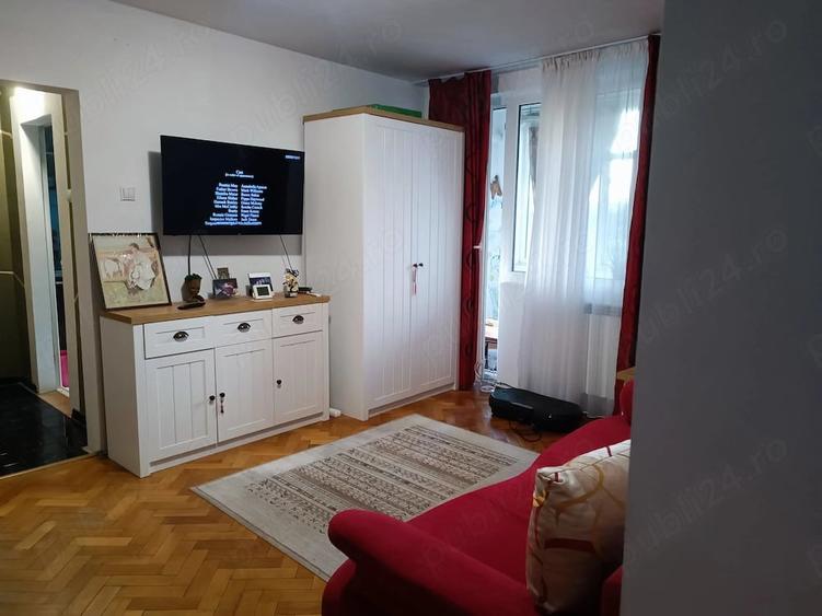 Apartament cu 2 camere semidecomandat în Țiglina 3