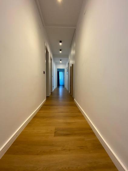 Apartament cu 4 camere decomandat, mobilat în Băneasa