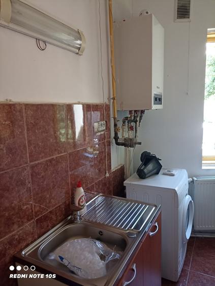 Apartament cu 5 camere semidecomandat în Știrbei Vodă