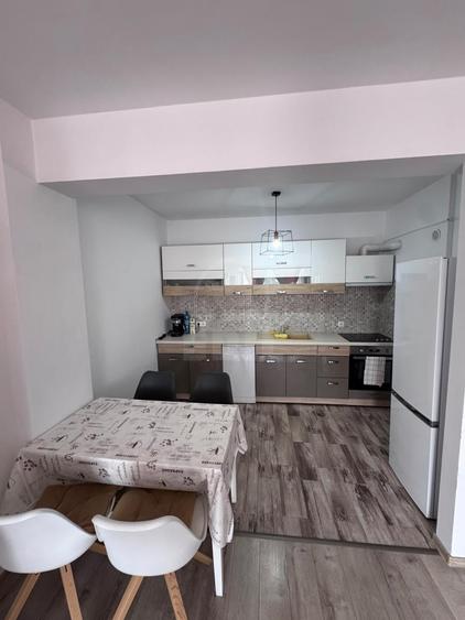 Apartament cu 2 camere semidecomandat în Dâmbul Rotund