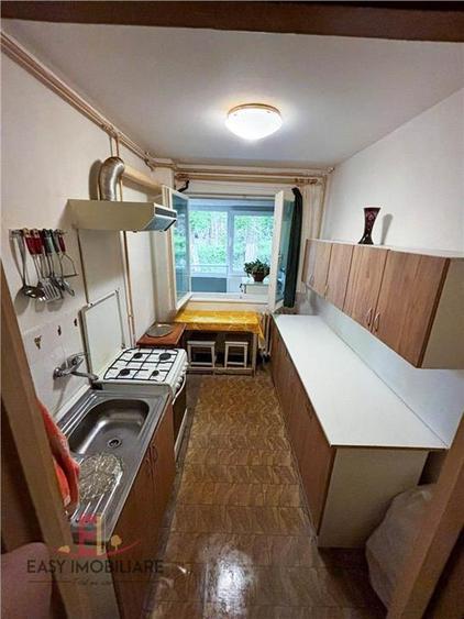 Apartament cu 2 camere decomandat în 7 Noiembrie