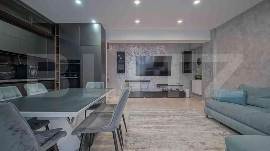 Apartament cu 4 camere decomandat în Tractorul