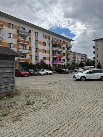 Apartament cu 2 camere decomandat, mobilat în Tractorul