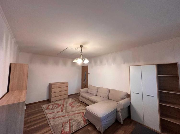 Apartament cu 2 camere decomandat în Bârzești