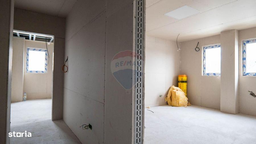 Spațiu comercial, de 1,800 mp, în Central