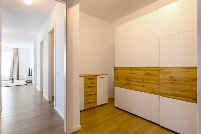 Apartament cu 3 camere decomandat, mobilat în Pipera