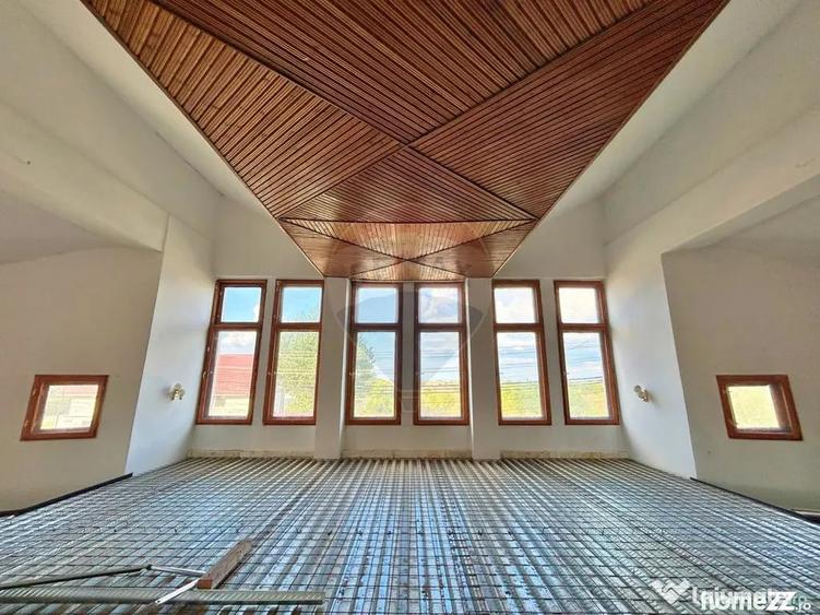 Spațiu comercial, de 728 mp, în Central
