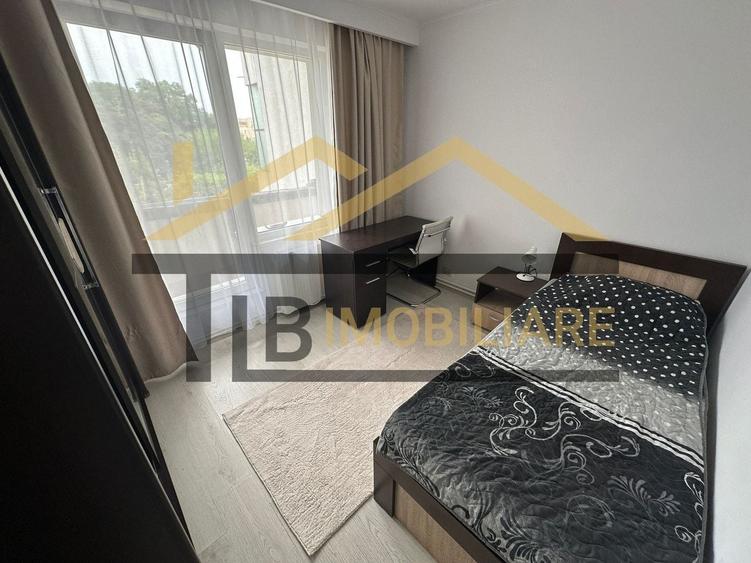 Apartament cu 3 camere decomandat în Cornișa