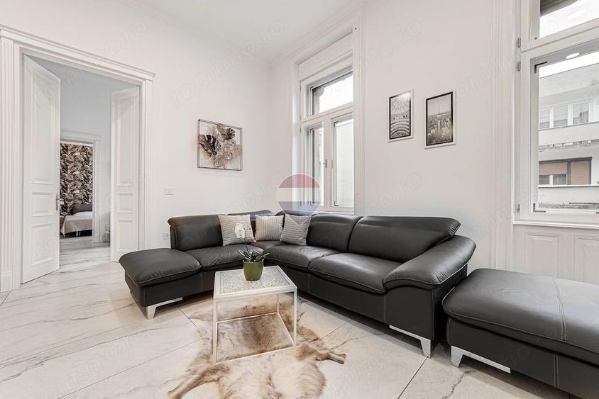 Apartament cu 3 camere semidecomandat în Ultracentral