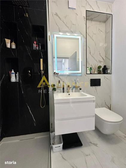 Apartament cu 2 camere, mobilat în Central — fotografia 1