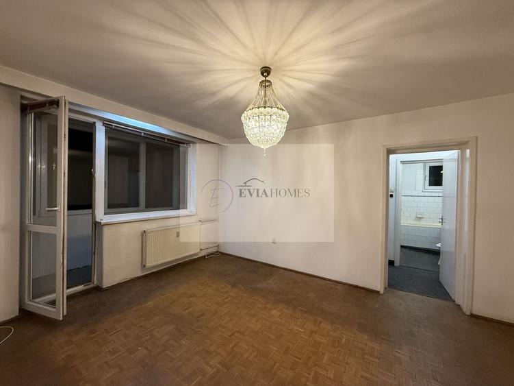 Apartament cu 3 camere semidecomandat în Grigorescu