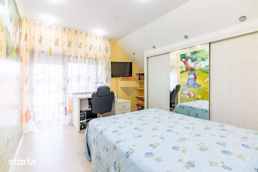 Casă cu 5 camere cu Teren 965 Mp în Bucov